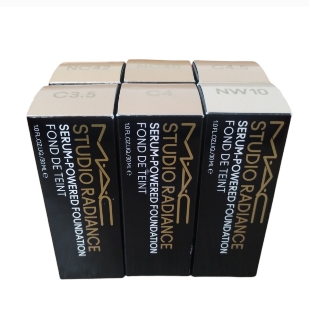 MAC COSMETICS STUDIO RADIANCE Serum Powered Foundation NW10 24HR Hydration… - Picture 2 of 2